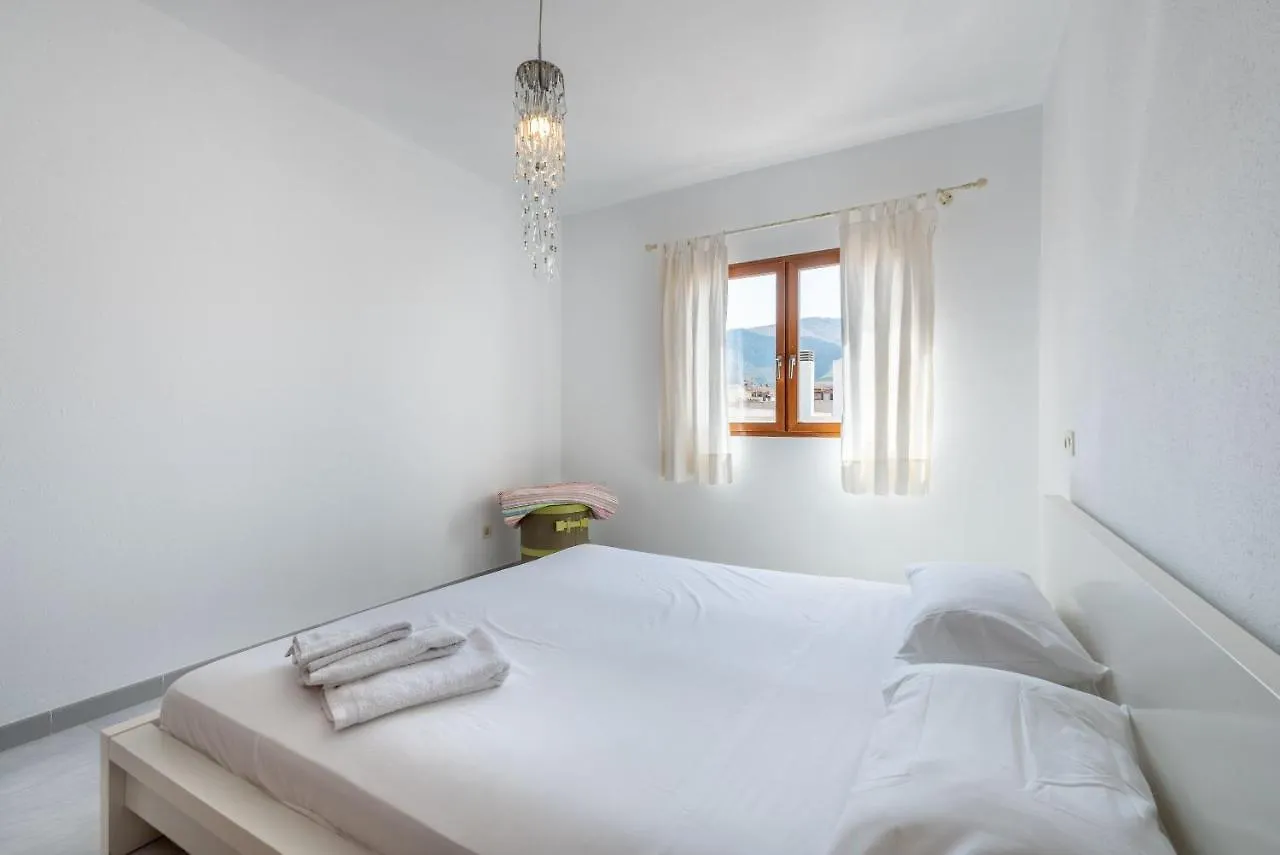Miramar Apartment Arta